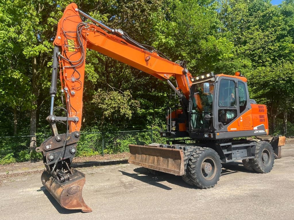 Doosan DX 165 W-5 - מחפר גלגלים: תמונה 1 Doosan DX 165 W-5 - מחפר גלגלים: תמונה 1