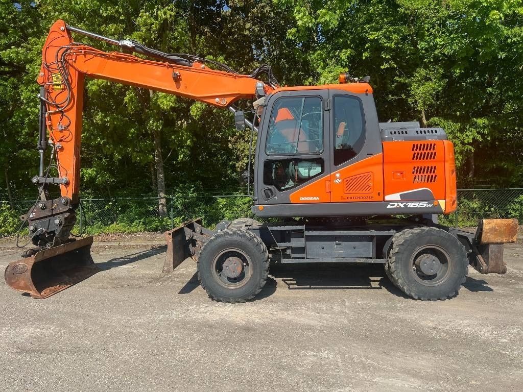 Doosan DX 165 W-5 - מחפר גלגלים: תמונה 2 Doosan DX 165 W-5 - מחפר גלגלים: תמונה 2