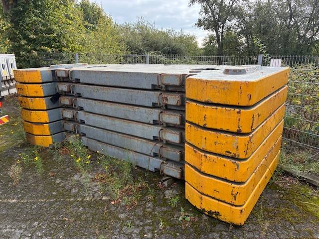 Liebherr Counterweight plates Liebherr LTM 1300/1 - עגורן מעמיס עבור מכונת בנייה: תמונה 1 Liebherr Counterweight plates Liebherr LTM 1300/1 - עגורן מעמיס עבור מכונת בנייה: תמונה 1