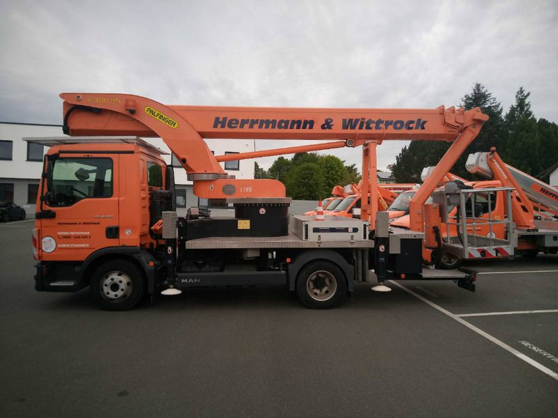 Palfinger P 300 KS - פלטפורמה אווירית מותקנת על משאית: תמונה 3 Palfinger P 300 KS - פלטפורמה אווירית מותקנת על משאית: תמונה 3