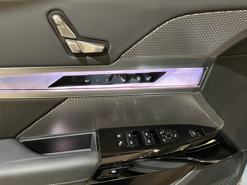 סדאן BMW i7 xDrive60 106 kWh / M Sportpakket / Panoramadak / Bowers & Wilkins / 11.600 KM !!: תמונה 8
