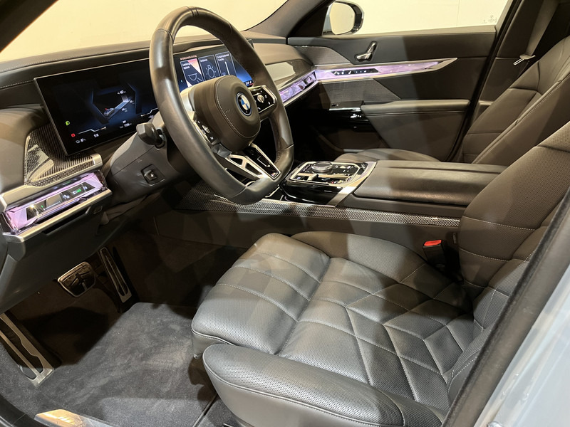 BMW i7 xDrive60 106 kWh / M Sportpakket / Panoramadak / Bowers & Wilkins / 11.600 KM !! - סדאן: תמונה 5 BMW i7 xDrive60 106 kWh / M Sportpakket / Panoramadak / Bowers & Wilkins / 11.600 KM !! - סדאן: תמונה 5