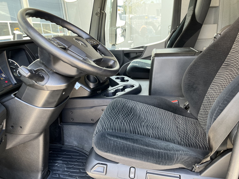 משאית צד נופל/ שטוחה, משאית מנוף Mercedes-Benz ANTOS 2546 6X2 Bouwstoffenauto / Open laadbak vv KRAAN MKG HLK 221-3 met Palletklem: תמונה 10