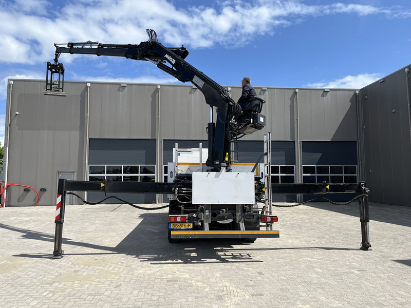 Mercedes-Benz ANTOS 2546 6X2 Bouwstoffenauto / Open laadbak vv KRAAN MKG HLK 221-3 met Palletklem - משאית צד נופל/ שטוחה, משאית מנוף: תמונה 4 Mercedes-Benz ANTOS 2546 6X2 Bouwstoffenauto / Open laadbak vv KRAAN MKG HLK 221-3 met Palletklem - משאית צד נופל/ שטוחה, משאית מנוף: תמונה 4