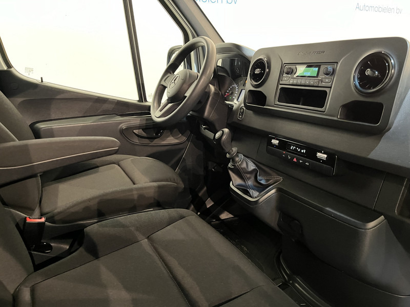 Mercedes-Benz Sprinter 315 CDI L2 RWD DC Dubbel Cabine Open Laadbak / Euro 6 / Trekhaak 3500 KG / Airco / 10.900 KM !! / BPM VRIJ !! - כלי רכב מסחרי במיטה שטוחה, כלי רכב מסחרי קומבי: תמונה 3 Mercedes-Benz Sprinter 315 CDI L2 RWD DC Dubbel Cabine Open Laadbak / Euro 6 / Trekhaak 3500 KG / Airco / 10.900 KM !! / BPM VRIJ !! - כלי רכב מסחרי במיטה שטוחה, כלי רכב מסחרי קומבי: תמונה 3