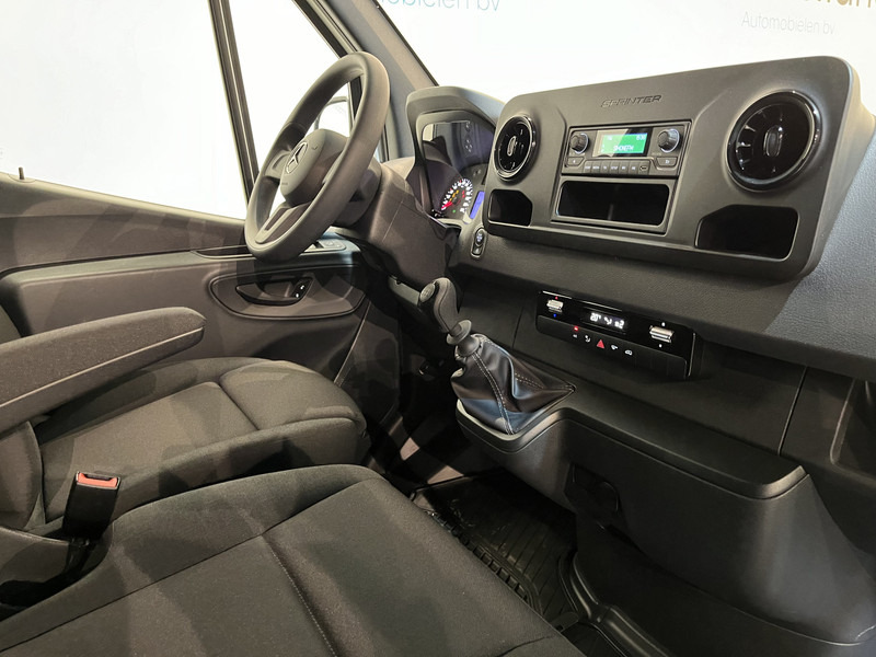 Mercedes-Benz Sprinter 315 CDI L2 RWD DC Dubbel Cabine Open Laadbak / Euro 6 / Trekhaak 3500 KG / Airco / DC 7 Pers. 650 KM !! / BPM VRIJ !! - כלי רכב מסחרי במיטה שטוחה, כלי רכב מסחרי קומבי: תמונה 3 Mercedes-Benz Sprinter 315 CDI L2 RWD DC Dubbel Cabine Open Laadbak / Euro 6 / Trekhaak 3500 KG / Airco / DC 7 Pers. 650 KM !! / BPM VRIJ !! - כלי רכב מסחרי במיטה שטוחה, כלי רכב מסחרי קומבי: תמונה 3