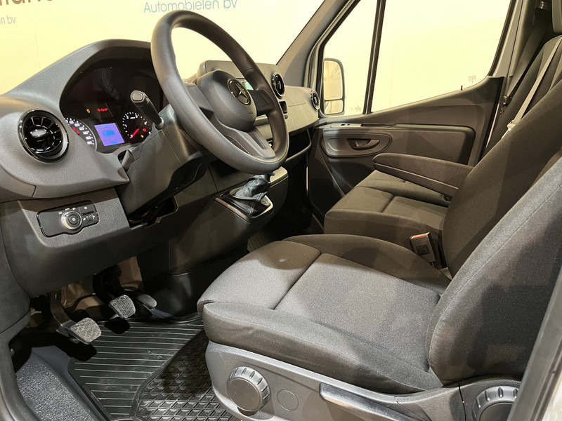 Mercedes-Benz Sprinter 315 CDI L2 RWD DC Dubbel Cabine Open Laadbak / Euro 6 / Trekhaak 3500 KG / Airco / DC 7 Pers. 650 KM !! / BPM VRIJ !! - כלי רכב מסחרי במיטה שטוחה, כלי רכב מסחרי קומבי: תמונה 5 Mercedes-Benz Sprinter 315 CDI L2 RWD DC Dubbel Cabine Open Laadbak / Euro 6 / Trekhaak 3500 KG / Airco / DC 7 Pers. 650 KM !! / BPM VRIJ !! - כלי רכב מסחרי במיטה שטוחה, כלי רכב מסחרי קומבי: תמונה 5