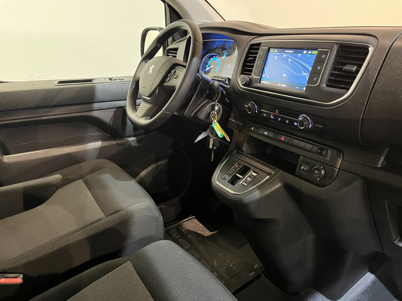 Peugeot e-Expert EV L2 75 kWh Servicebus / Inrichting / 100% Elektrisch / Airco / 220V. / Trekhaak / Camera / Cruise Control / Navigatie / CarPlay / 3-Zits 13.000 KM !! - כלי רכב מסחרי קטן, כלי רכב מסחרי חשמלי: תמונה 3 Peugeot e-Expert EV L2 75 kWh Servicebus / Inrichting / 100% Elektrisch / Airco / 220V. / Trekhaak / Camera / Cruise Control / Navigatie / CarPlay / 3-Zits 13.000 KM !! - כלי רכב מסחרי קטן, כלי רכב מסחרי חשמלי: תמונה 3