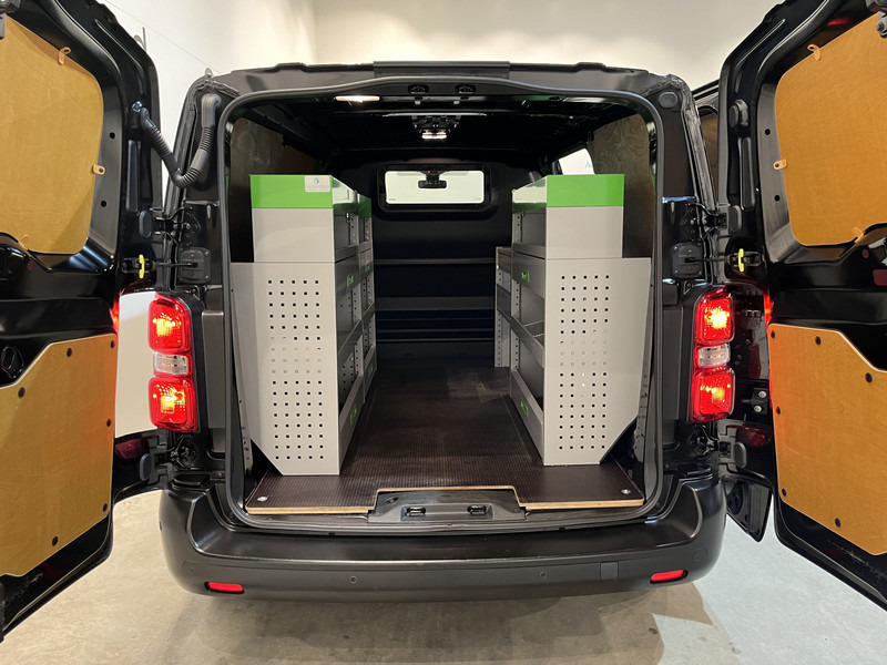 Peugeot e-Expert L2 Premium 75 kWh Servicebus / Van den Born Inrichting / 100% Elektrisch / Airco / Camera / Cruise Control / Navigatie / CarPlay / 12.400 KM !! - כלי רכב מסחרי קטן, כלי רכב מסחרי חשמלי: תמונה 4 Peugeot e-Expert L2 Premium 75 kWh Servicebus / Van den Born Inrichting / 100% Elektrisch / Airco / Camera / Cruise Control / Navigatie / CarPlay / 12.400 KM !! - כלי רכב מסחרי קטן, כלי רכב מסחרי חשמלי: תמונה 4