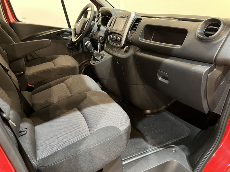 Renault Trafic 2.0 dCi 170 PK L1H1 / Euro 6 / Airco / Cruise Control / PDC / CarPlay / Navigatie / Trekhaak / LED / 3-Zits - כלי רכב מסחרי קטן: תמונה 3 Renault Trafic 2.0 dCi 170 PK L1H1 / Euro 6 / Airco / Cruise Control / PDC / CarPlay / Navigatie / Trekhaak / LED / 3-Zits - כלי רכב מסחרי קטן: תמונה 3