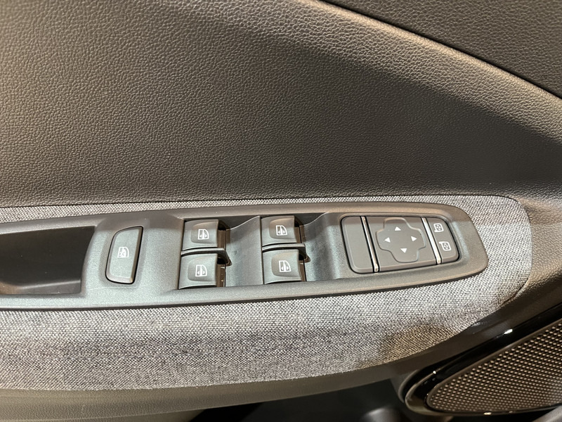 מכונית Renault ZOE R110 Experience 52 kWh (Huuraccu) / CarPlay / Camera / Airco / Cruise Control / LMV / Navigatie / 11.000 KM !! Prijs ex BTW € 11.500,-: תמונה 16