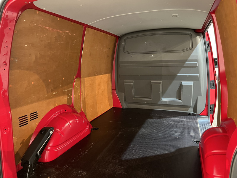 הַחכָּרָה Volkswagen Transporter 2.0 TDI L1H1 150 PK Automaat / Airco / Cruise Control / CarPlay / PDC / Trekhaak / Klep Volkswagen Transporter 2.0 TDI L1H1 150 PK Automaat / Airco / Cruise Control / CarPlay / PDC / Trekhaak / Klep: תמונה 10