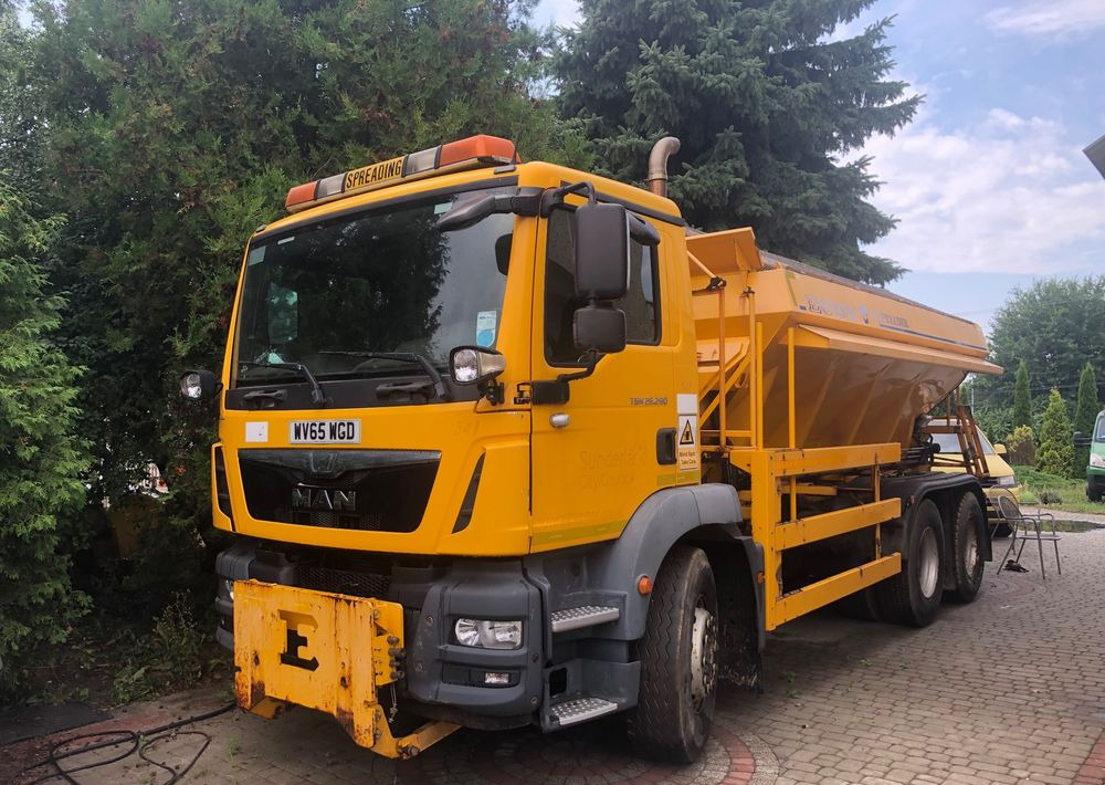 MAN TGM 26.290 piaskarka solarka schmidt 6x4 euro6 - כלי רכב עירוני/ מיוחד, משאית: תמונה 2 MAN TGM 26.290 piaskarka solarka schmidt 6x4 euro6 - כלי רכב עירוני/ מיוחד, משאית: תמונה 2