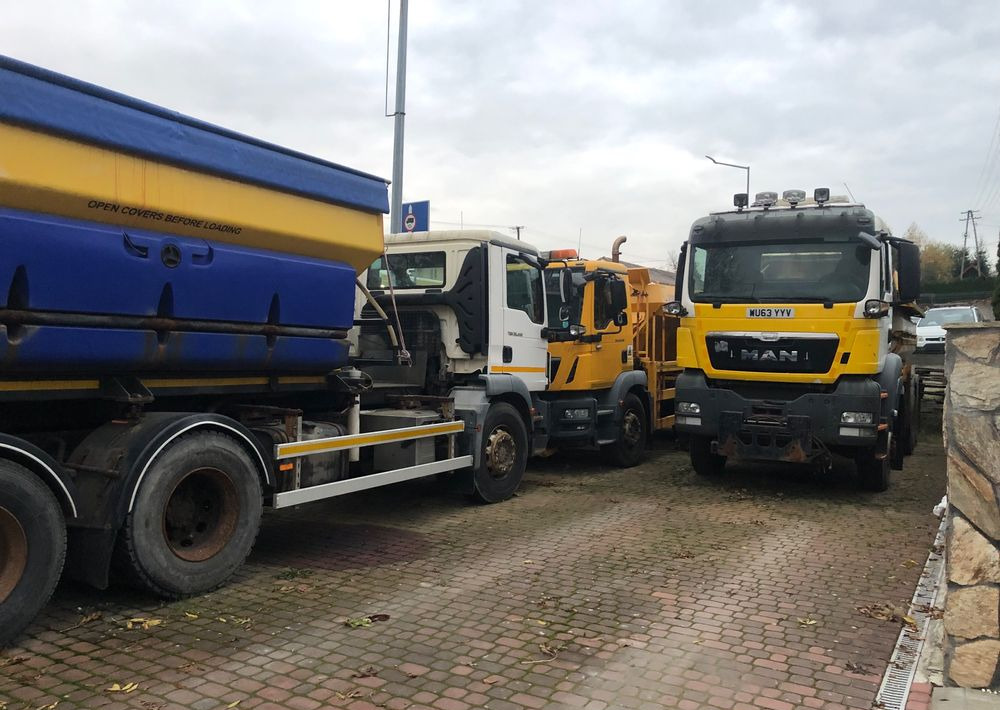 MAN TGS 26.320 6x6BB piaskarka solarka econ schmidt pług - כלי רכב עירוני/ מיוחד, משאית: תמונה 5 MAN TGS 26.320 6x6BB piaskarka solarka econ schmidt pług - כלי רכב עירוני/ מיוחד, משאית: תמונה 5