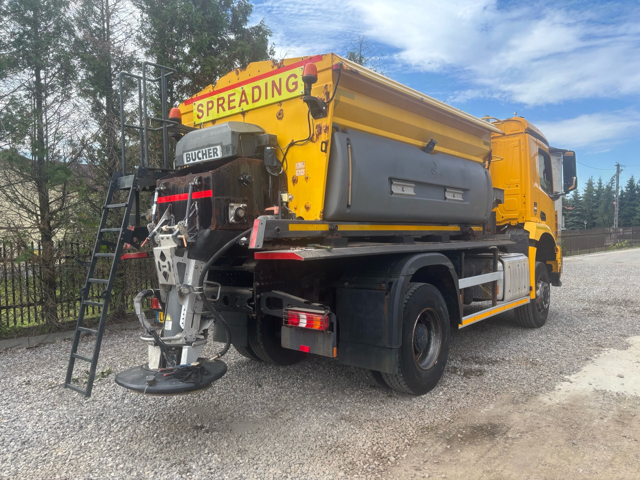 MERCEDES AROCS 1824 4x4BB GRITTER/SPREADER/PLOUGH - מפלסת שלג: תמונה 2 MERCEDES AROCS 1824 4x4BB GRITTER/SPREADER/PLOUGH - מפלסת שלג: תמונה 2