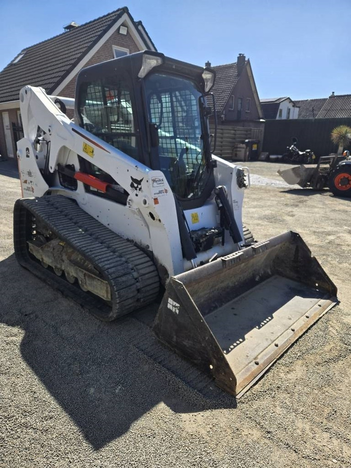 Bobcat T 650 - מעמיס היגוי החלקה: תמונה 5 Bobcat T 650 - מעמיס היגוי החלקה: תמונה 5