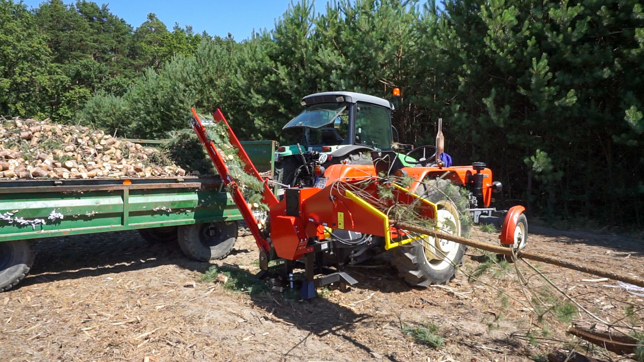REMET RĘBAK WOM MODEL R-120 + TAŚMOCIĄG 2,3M - מגרסת עץ: תמונה 4 REMET RĘBAK WOM MODEL R-120 + TAŚMOCIĄG 2,3M - מגרסת עץ: תמונה 4