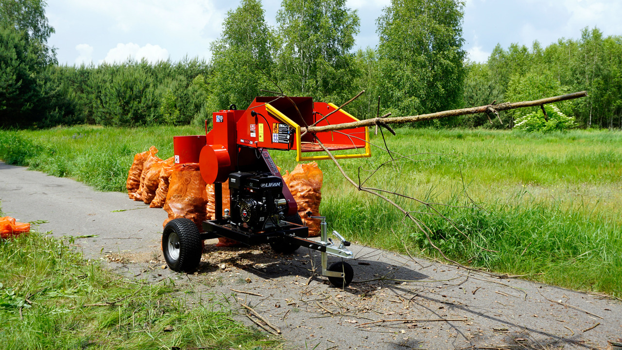 REMET RS120 OFFROAD - מגרסת עץ: תמונה 2 REMET RS120 OFFROAD - מגרסת עץ: תמונה 2