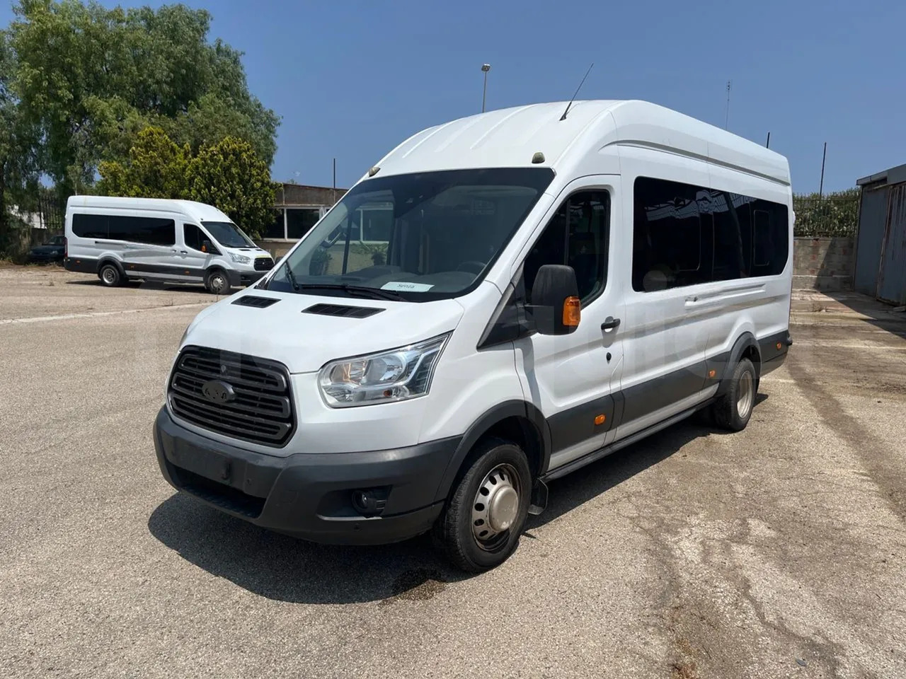 Ford Transit - מיניבוס, כלי רכב מסחרי לנוסעים: תמונה 4 Ford Transit - מיניבוס, כלי רכב מסחרי לנוסעים: תמונה 4
