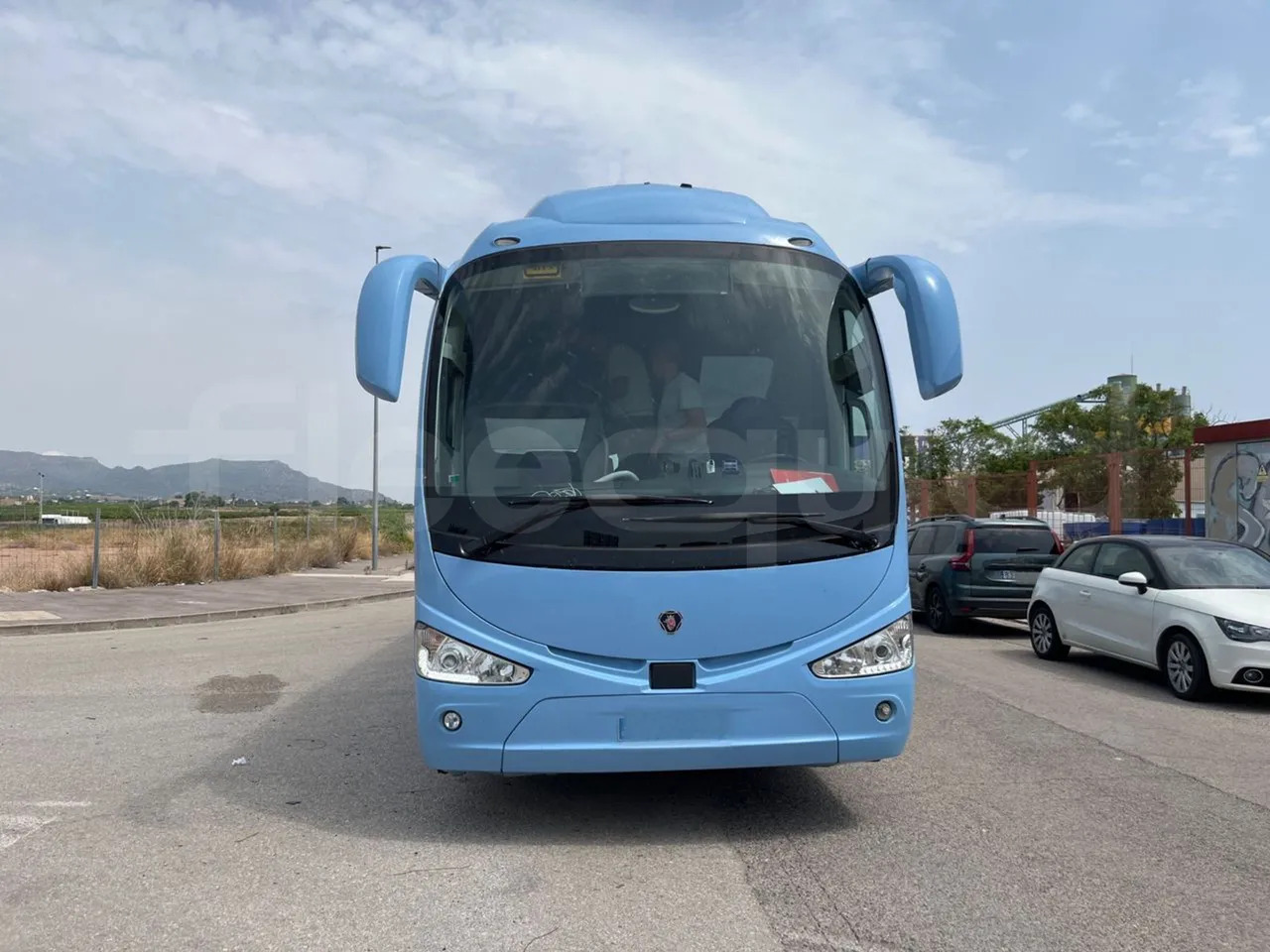 Irizar i6 - אוטובוס בין עירוני: תמונה 2 Irizar i6 - אוטובוס בין עירוני: תמונה 2