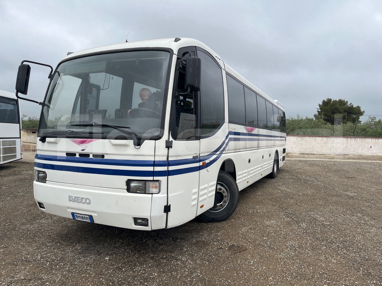 Iveco 380 - אוטובוס בין עירוני: תמונה 4 Iveco 380 - אוטובוס בין עירוני: תמונה 4