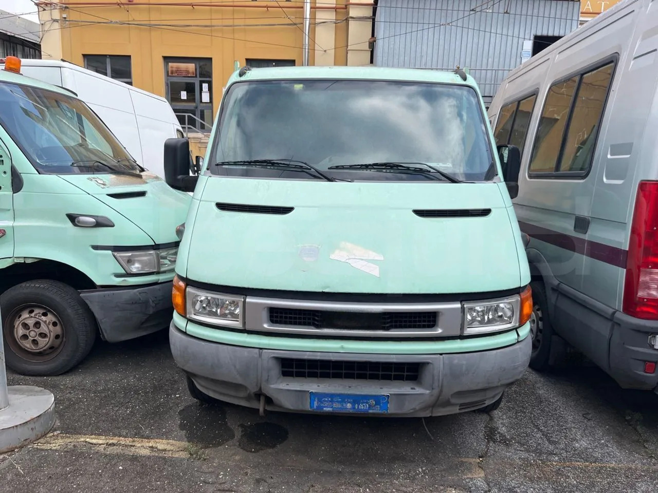 Iveco Bontempi - מיניבוס, כלי רכב מסחרי לנוסעים: תמונה 1 Iveco Bontempi - מיניבוס, כלי רכב מסחרי לנוסעים: תמונה 1