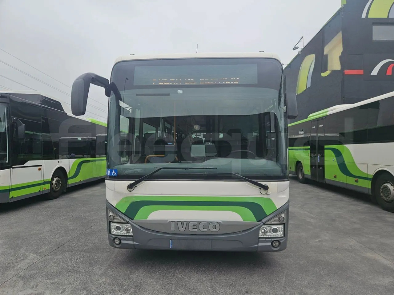 Iveco Crossway Low Entry - אוטובוס עירוני: תמונה 2 Iveco Crossway Low Entry - אוטובוס עירוני: תמונה 2
