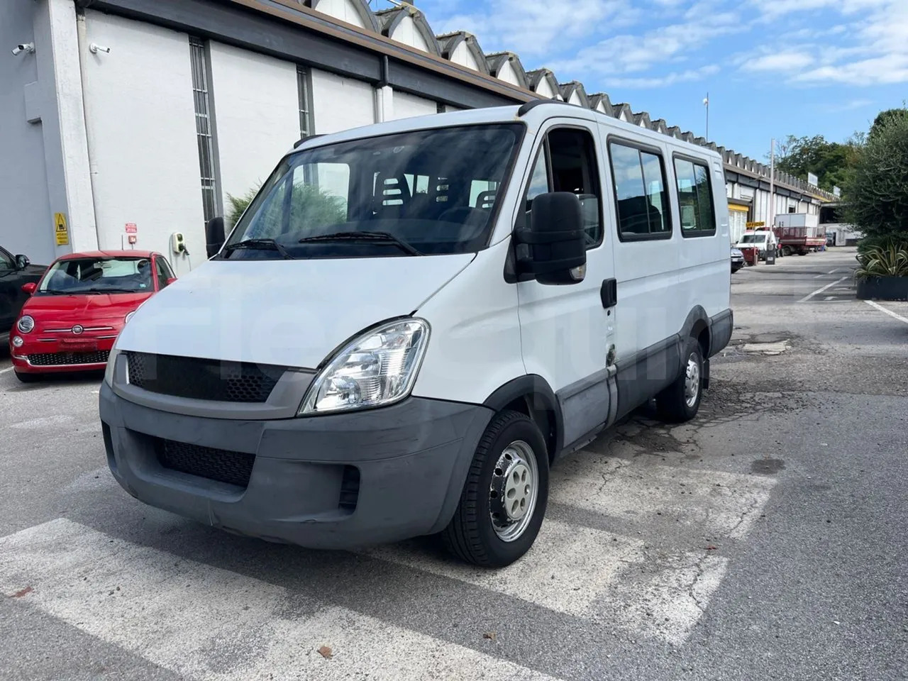 Iveco Daily - מיניבוס, כלי רכב מסחרי לנוסעים: תמונה 4 Iveco Daily - מיניבוס, כלי רכב מסחרי לנוסעים: תמונה 4