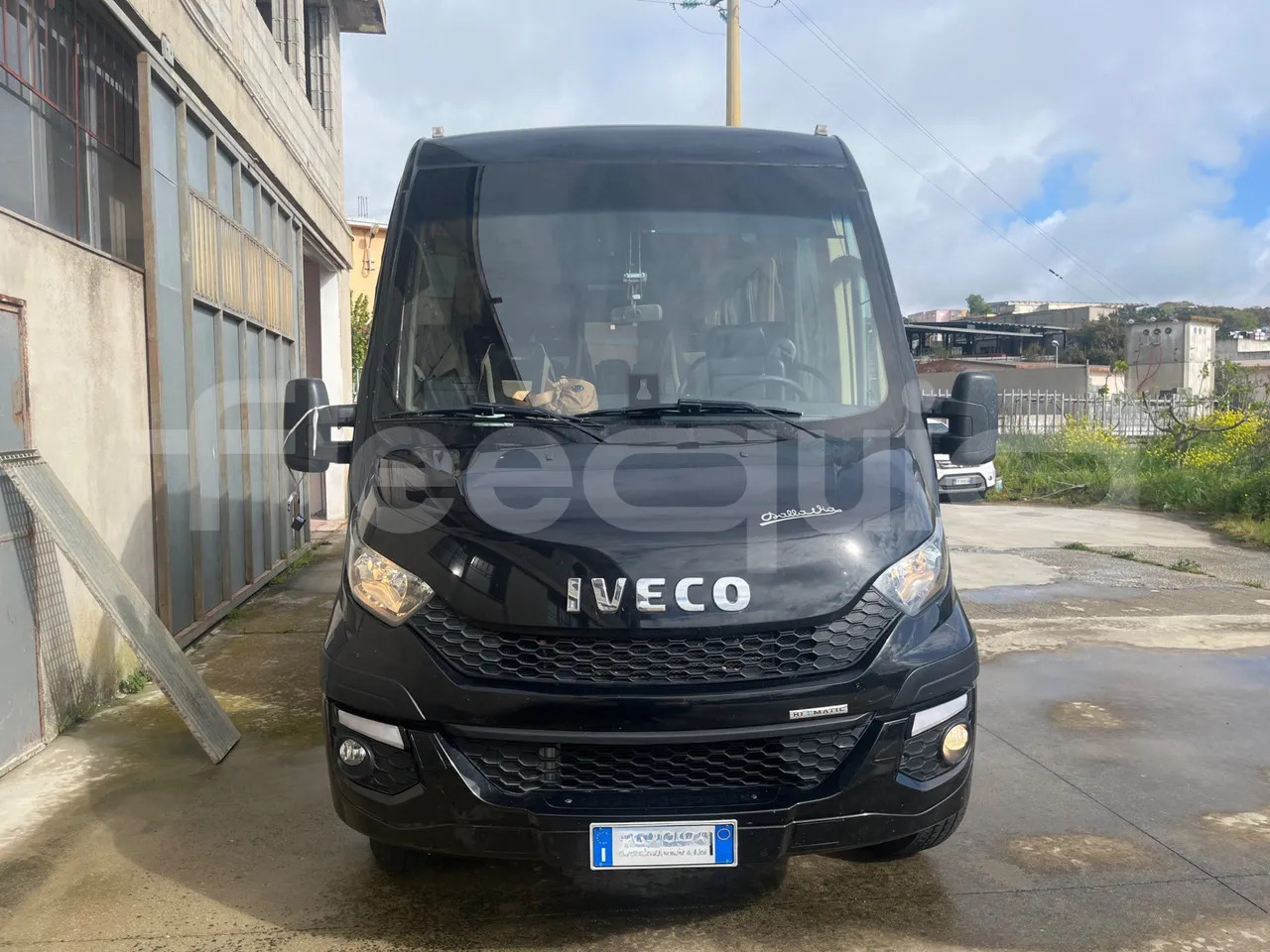 Iveco Daily - אוטובוס בין עירוני: תמונה 2 Iveco Daily - אוטובוס בין עירוני: תמונה 2