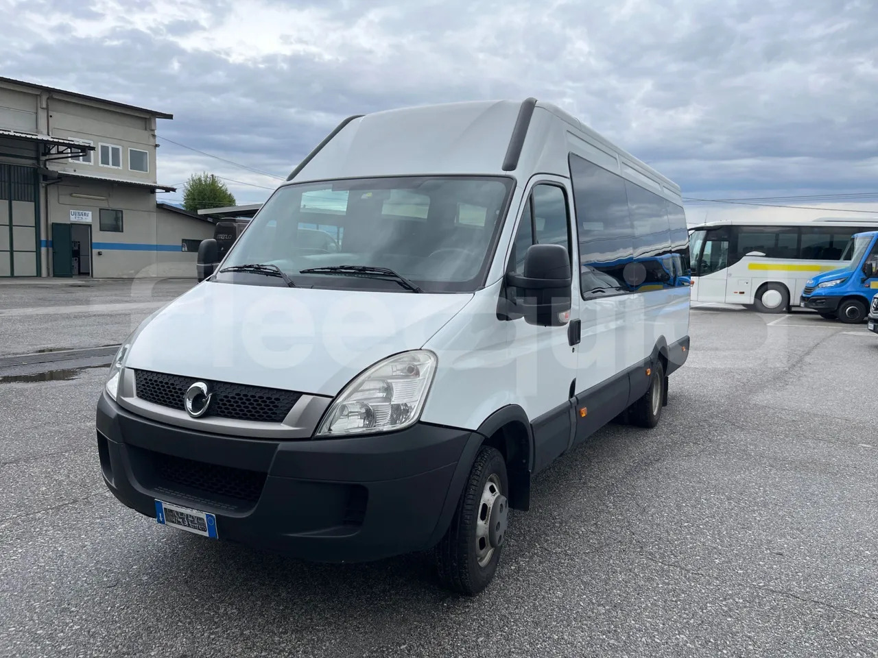 Iveco Daily - מיניבוס, כלי רכב מסחרי לנוסעים: תמונה 4 Iveco Daily - מיניבוס, כלי רכב מסחרי לנוסעים: תמונה 4
