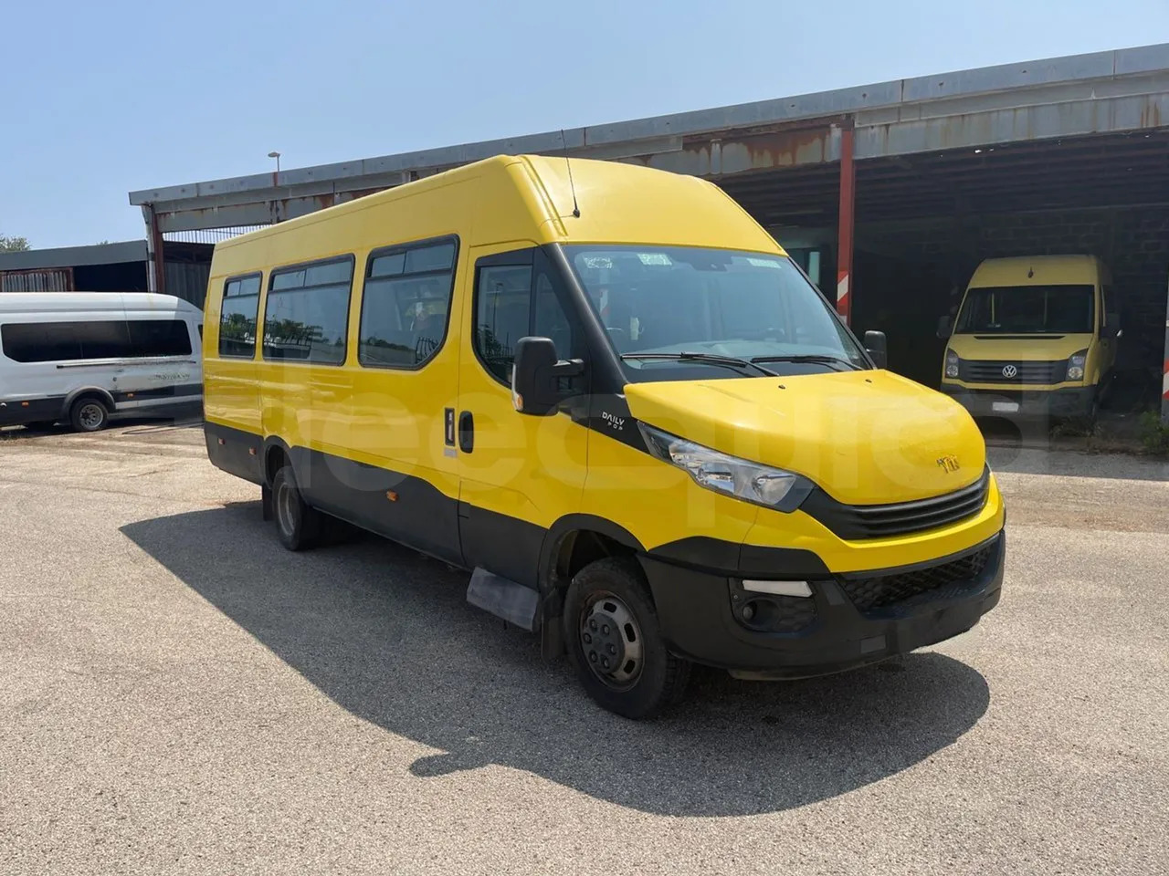 Iveco Daily - אוטובוס בית ספר: תמונה 1 Iveco Daily - אוטובוס בית ספר: תמונה 1