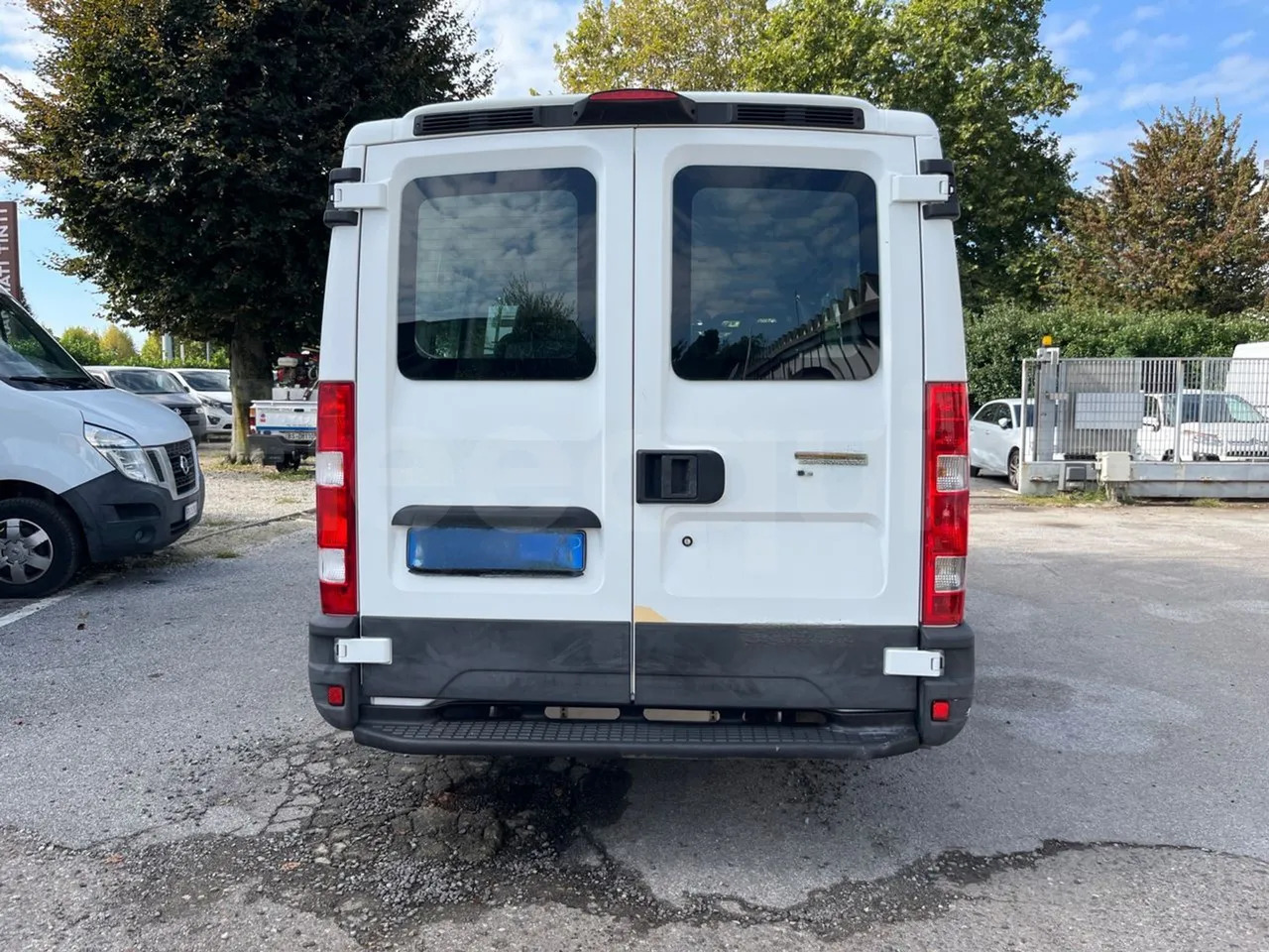 Iveco Daily - מיניבוס, כלי רכב מסחרי לנוסעים: תמונה 5 Iveco Daily - מיניבוס, כלי רכב מסחרי לנוסעים: תמונה 5