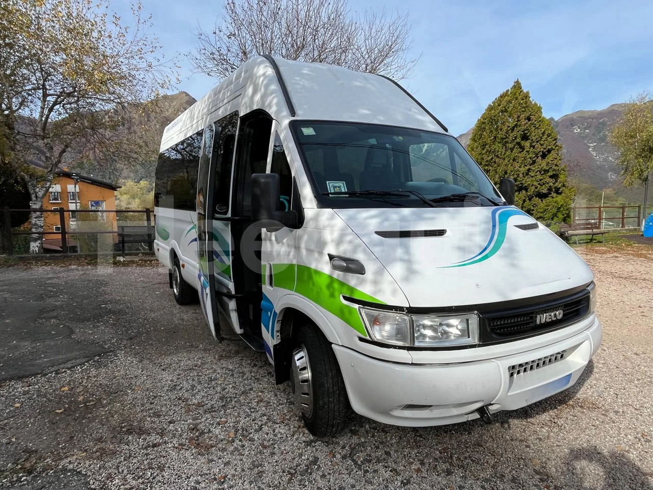 Iveco Daily - מיניבוס, כלי רכב מסחרי לנוסעים: תמונה 1 Iveco Daily - מיניבוס, כלי רכב מסחרי לנוסעים: תמונה 1