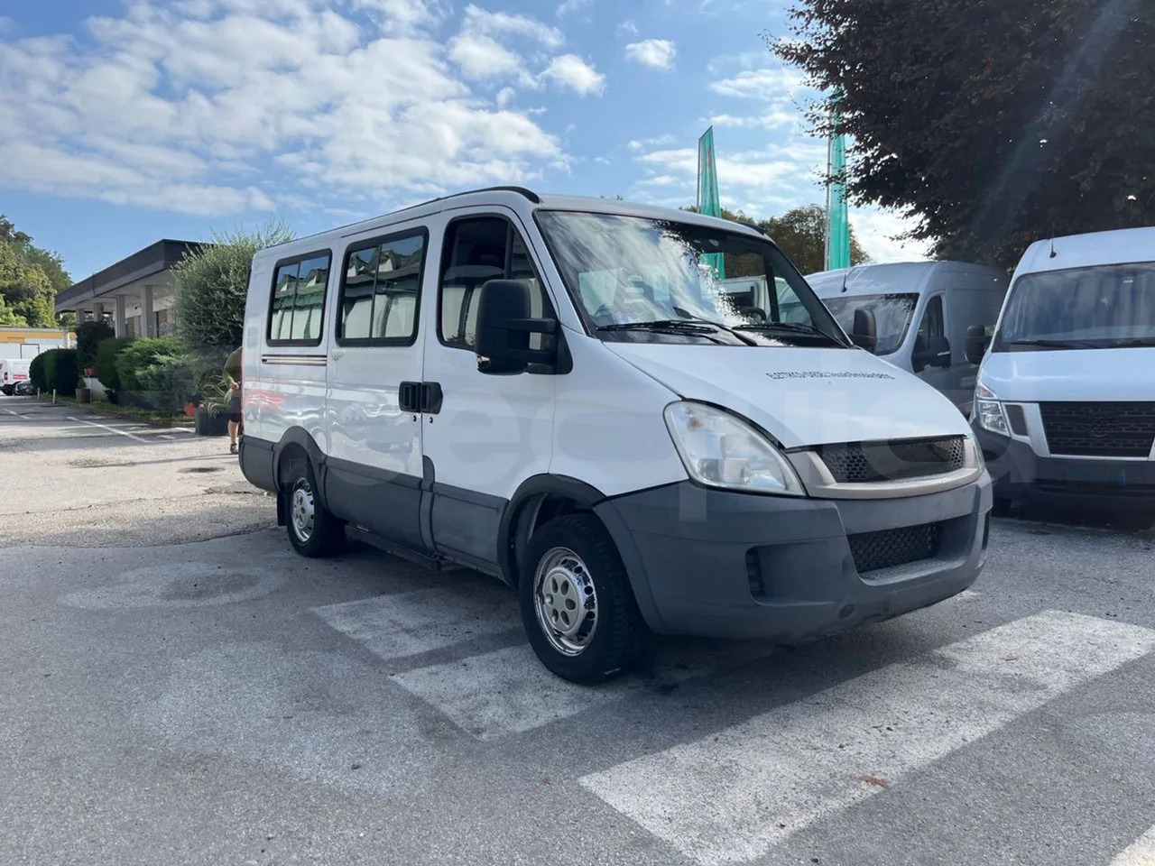 Iveco Daily - מיניבוס, כלי רכב מסחרי לנוסעים: תמונה 1 Iveco Daily - מיניבוס, כלי רכב מסחרי לנוסעים: תמונה 1