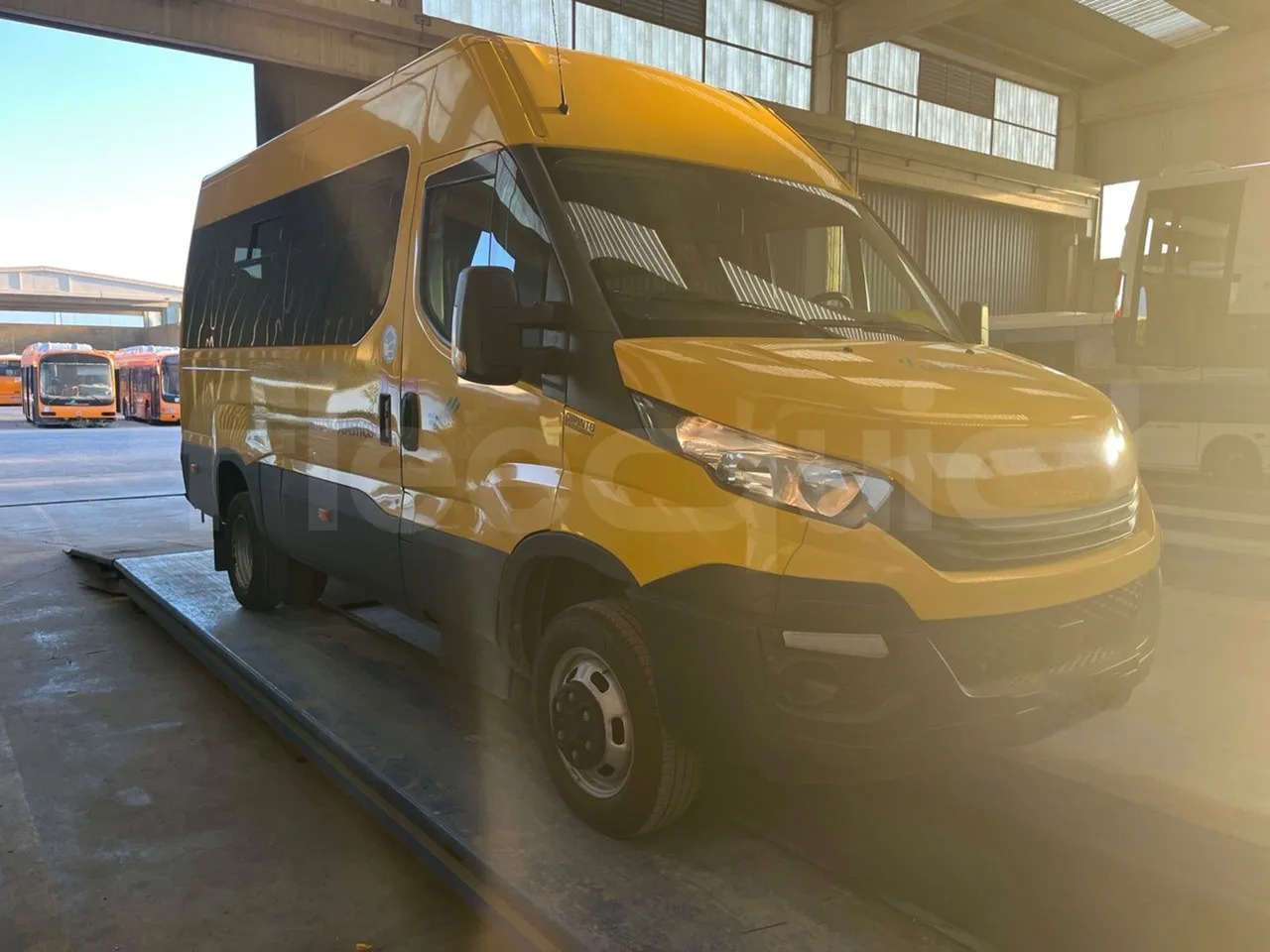 Iveco Daily - אוטובוס בית ספר: תמונה 1 Iveco Daily - אוטובוס בית ספר: תמונה 1