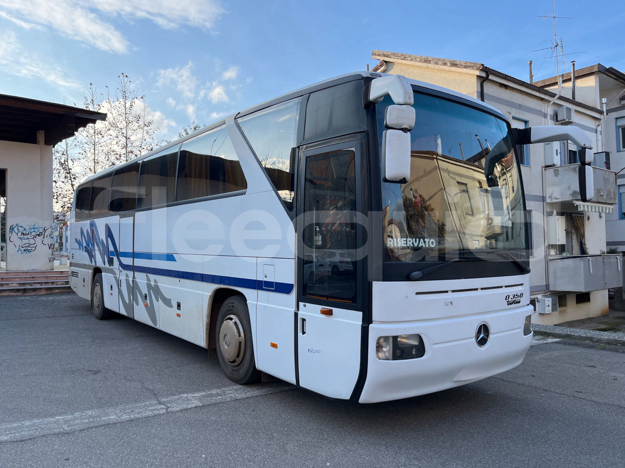 Mercedes-Benz 0 350 - אוטובוס בין עירוני: תמונה 1 Mercedes-Benz 0 350 - אוטובוס בין עירוני: תמונה 1