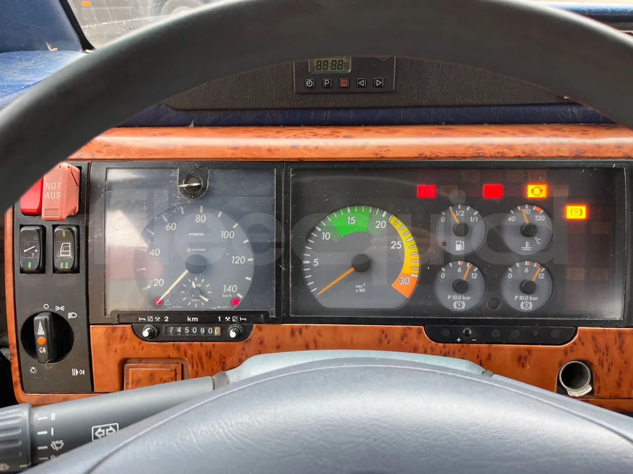 Mercedes-Benz Beluga - אוטובוס בין עירוני: תמונה 3 Mercedes-Benz Beluga - אוטובוס בין עירוני: תמונה 3