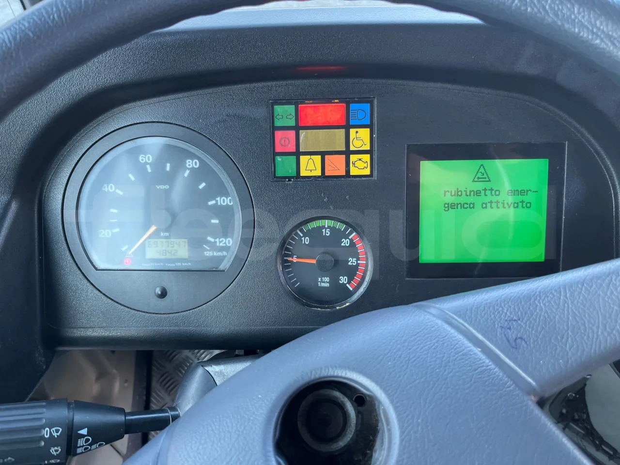 Mercedes-Benz O 530 - אוטובוס מפרקי: תמונה 3 Mercedes-Benz O 530 - אוטובוס מפרקי: תמונה 3