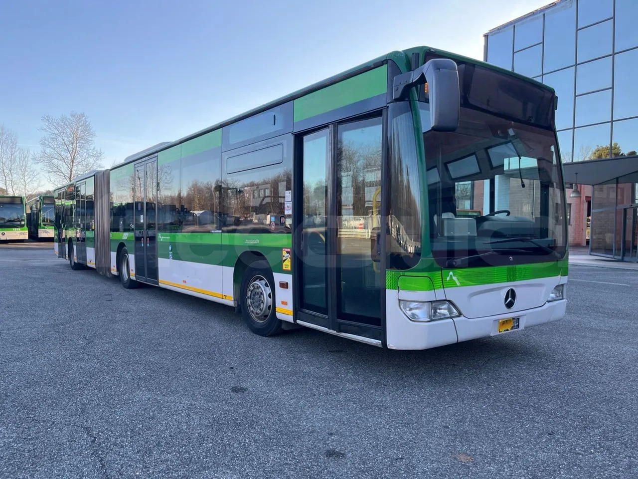 Mercedes-Benz O 530 - אוטובוס מפרקי: תמונה 1 Mercedes-Benz O 530 - אוטובוס מפרקי: תמונה 1