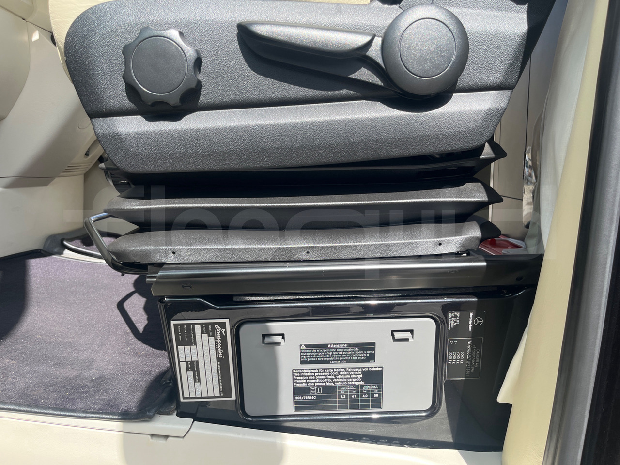 מיניבוס, כלי רכב מסחרי לנוסעים Mercedes-Benz Sprinter: תמונה 17
