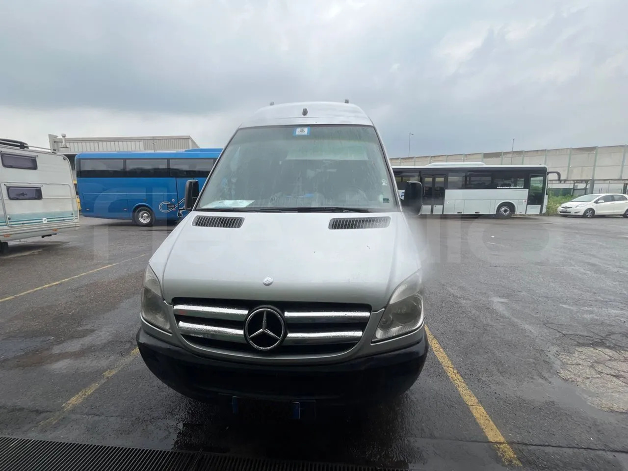Mercedes-Benz Sprinter - מיניבוס, כלי רכב מסחרי לנוסעים: תמונה 2 Mercedes-Benz Sprinter - מיניבוס, כלי רכב מסחרי לנוסעים: תמונה 2