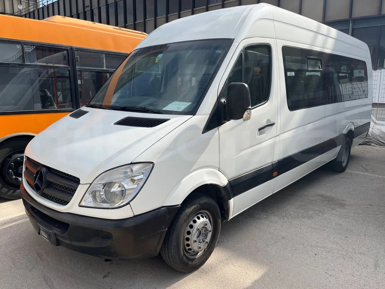 Mercedes-Benz Sprinter - מיניבוס, כלי רכב מסחרי לנוסעים: תמונה 4 Mercedes-Benz Sprinter - מיניבוס, כלי רכב מסחרי לנוסעים: תמונה 4