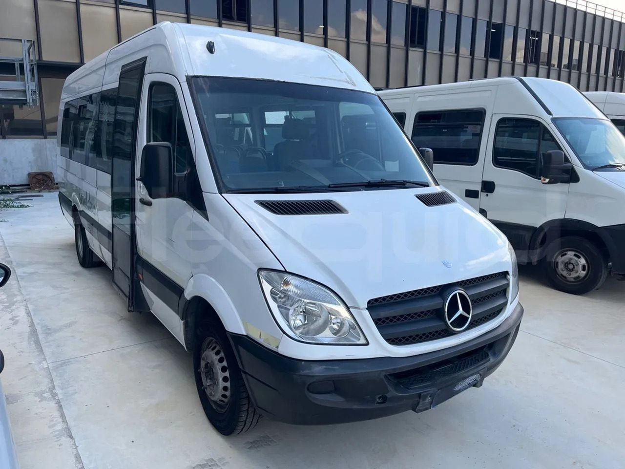 אוטובוס בין עירוני Mercedes-Benz Sprinter: תמונה 1