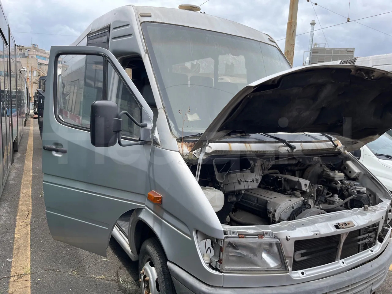 N. 2 Mercedes-Benz 414T - מיניבוס, כלי רכב מסחרי לנוסעים: תמונה 1 N. 2 Mercedes-Benz 414T - מיניבוס, כלי רכב מסחרי לנוסעים: תמונה 1