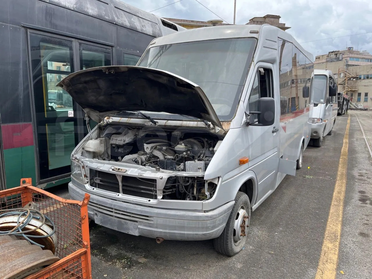 N. 2 Mercedes-Benz 414T - מיניבוס, כלי רכב מסחרי לנוסעים: תמונה 2 N. 2 Mercedes-Benz 414T - מיניבוס, כלי רכב מסחרי לנוסעים: תמונה 2