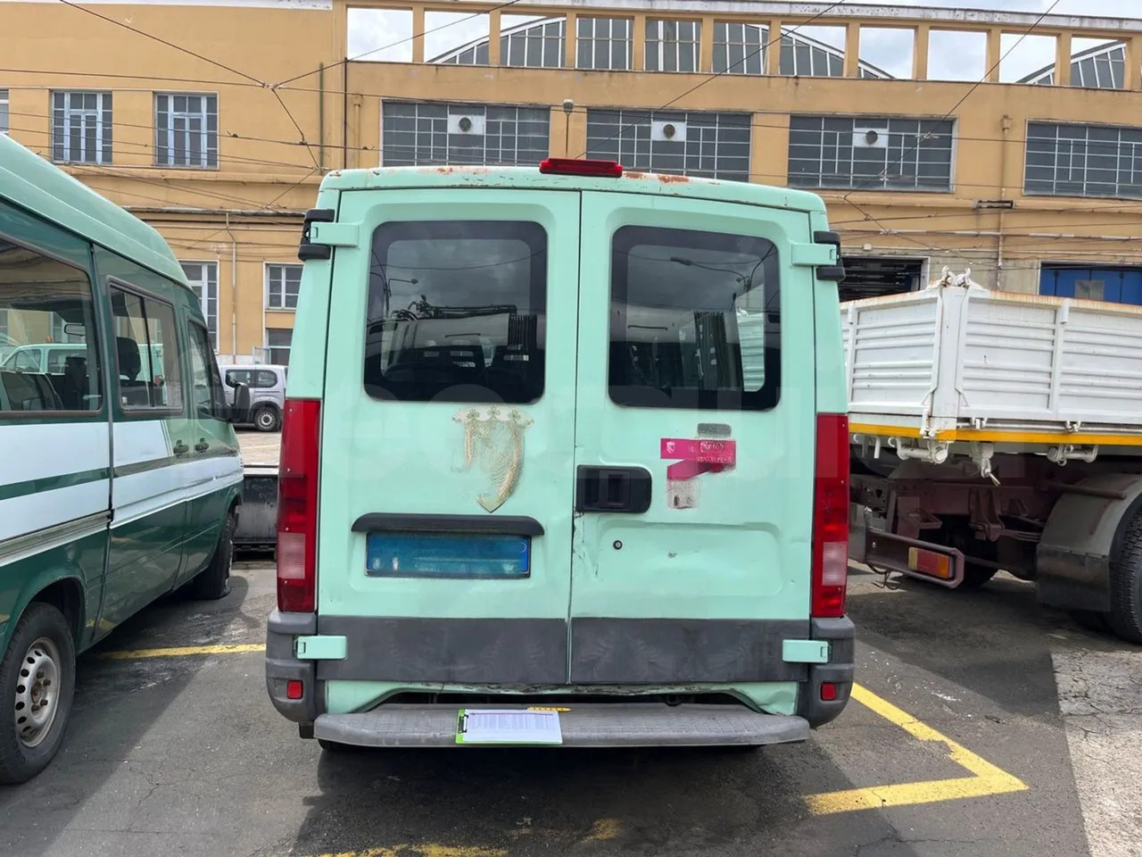 N.2Iveco Daily - מיניבוס, כלי רכב מסחרי לנוסעים: תמונה 4 N.2Iveco Daily - מיניבוס, כלי רכב מסחרי לנוסעים: תמונה 4