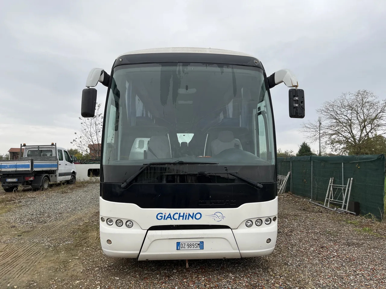 Neoplan P22 - אוטובוס בין עירוני: תמונה 2 Neoplan P22 - אוטובוס בין עירוני: תמונה 2