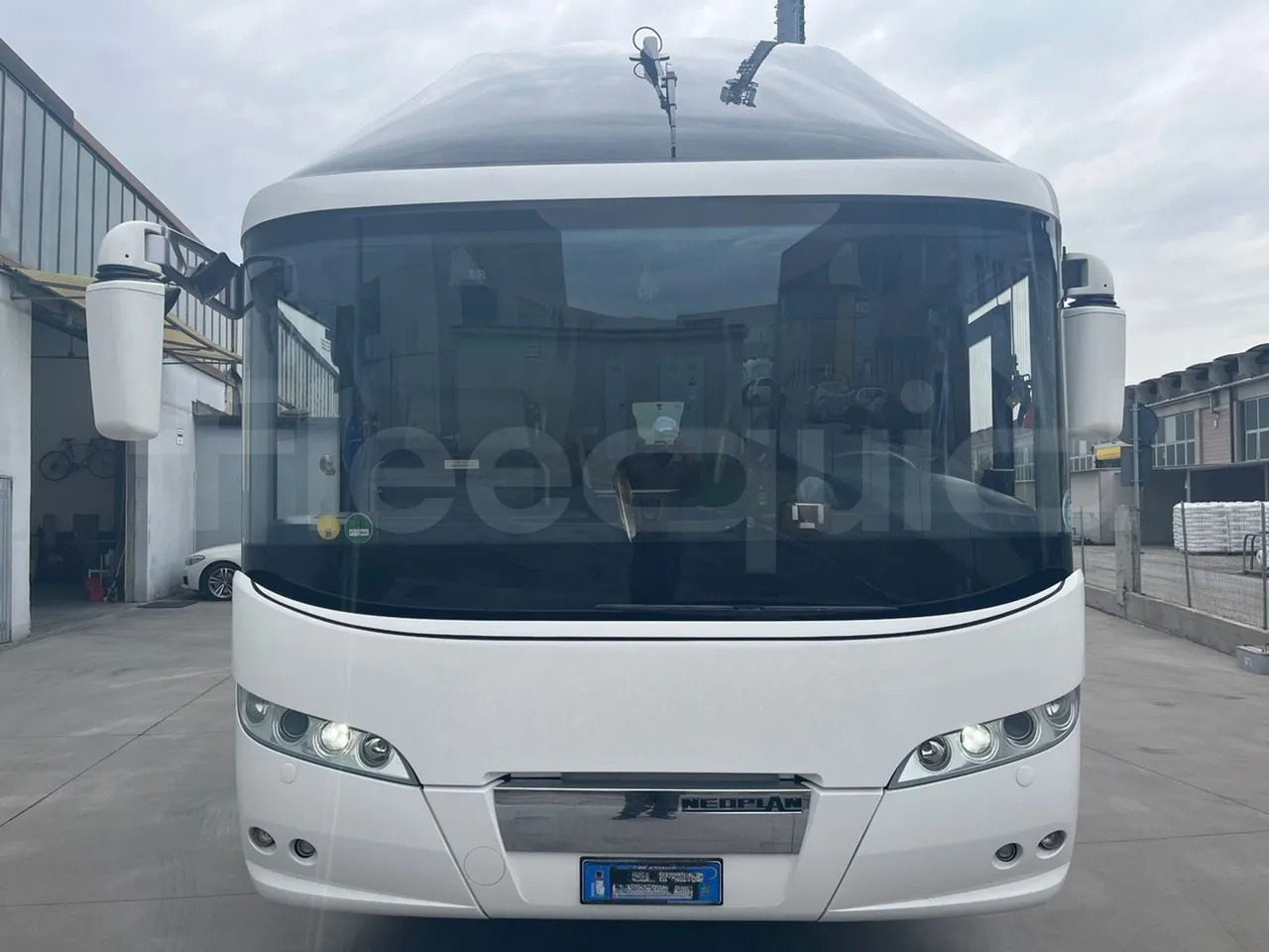 Neoplan Starliner - אוטובוס בין עירוני: תמונה 2 Neoplan Starliner - אוטובוס בין עירוני: תמונה 2