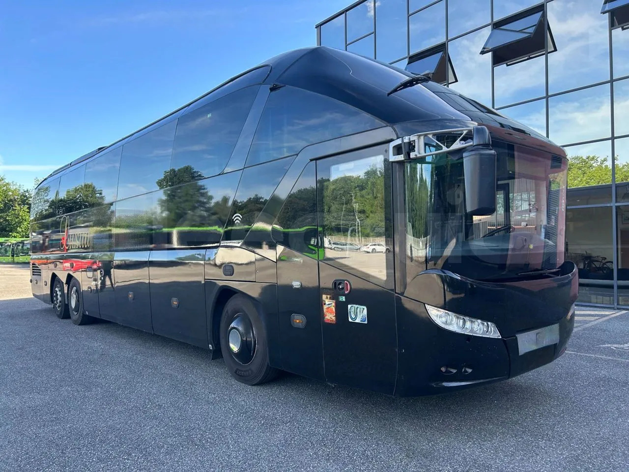 Neoplan Starliner - אוטובוס בין עירוני: תמונה 1 Neoplan Starliner - אוטובוס בין עירוני: תמונה 1