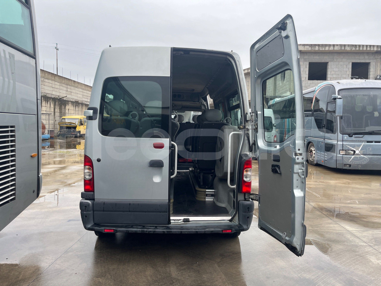 Nissan Interstar - מיניבוס, כלי רכב מסחרי לנוסעים: תמונה 5 Nissan Interstar - מיניבוס, כלי רכב מסחרי לנוסעים: תמונה 5